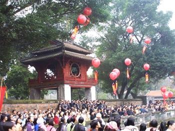 Journée de la poésie célébrée le 5 février 2012 à Hanoi - ảnh 1